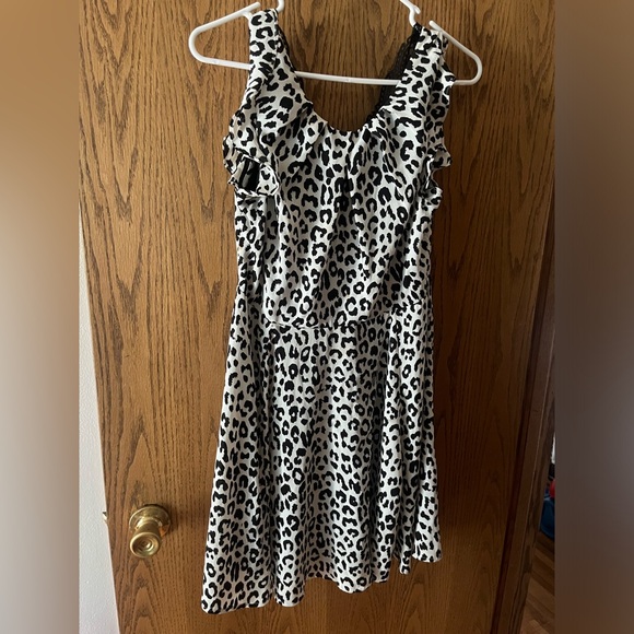 Women's Express leopard dress - Picture 1 of 4